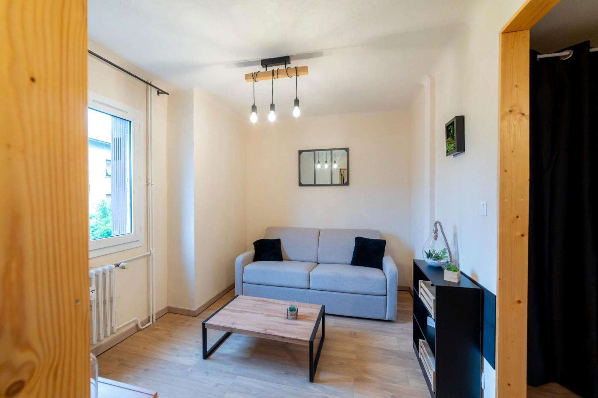 La Galleanne Studio Agreable Et Chaleureux Briançon Exteriör bild