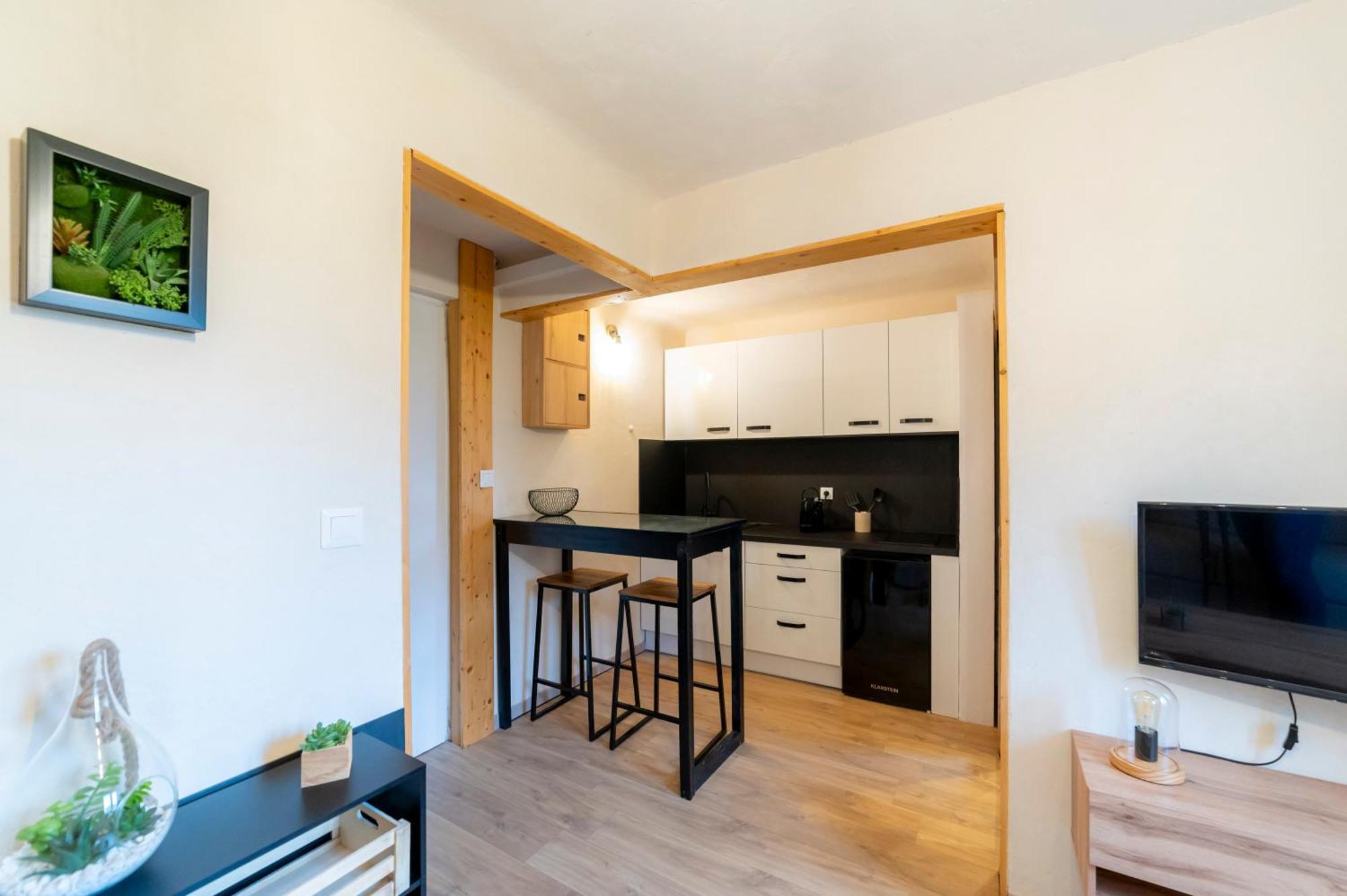 La Galleanne Studio Agreable Et Chaleureux Briançon Exteriör bild