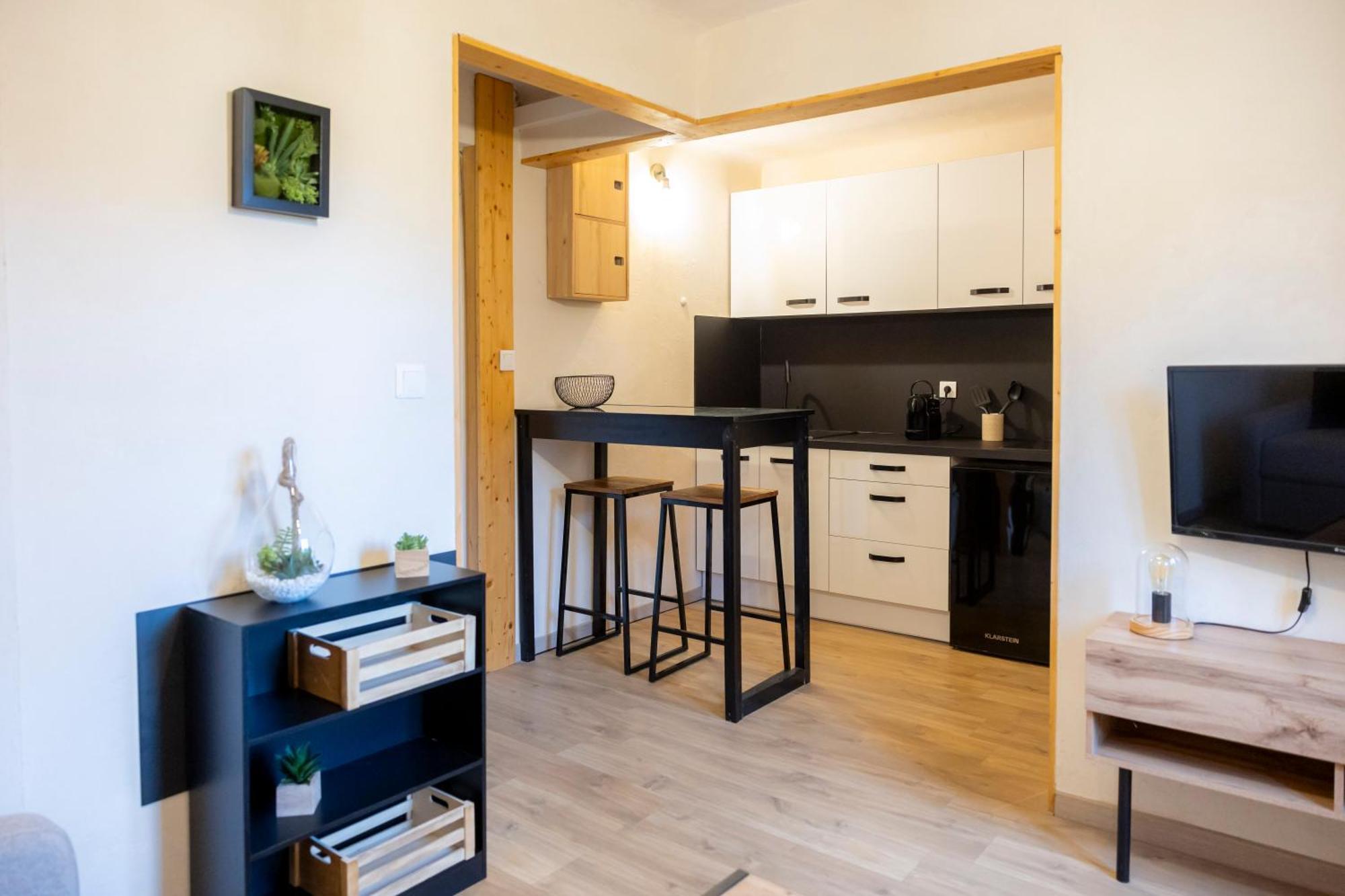 La Galleanne Studio Agreable Et Chaleureux Briançon Exteriör bild
